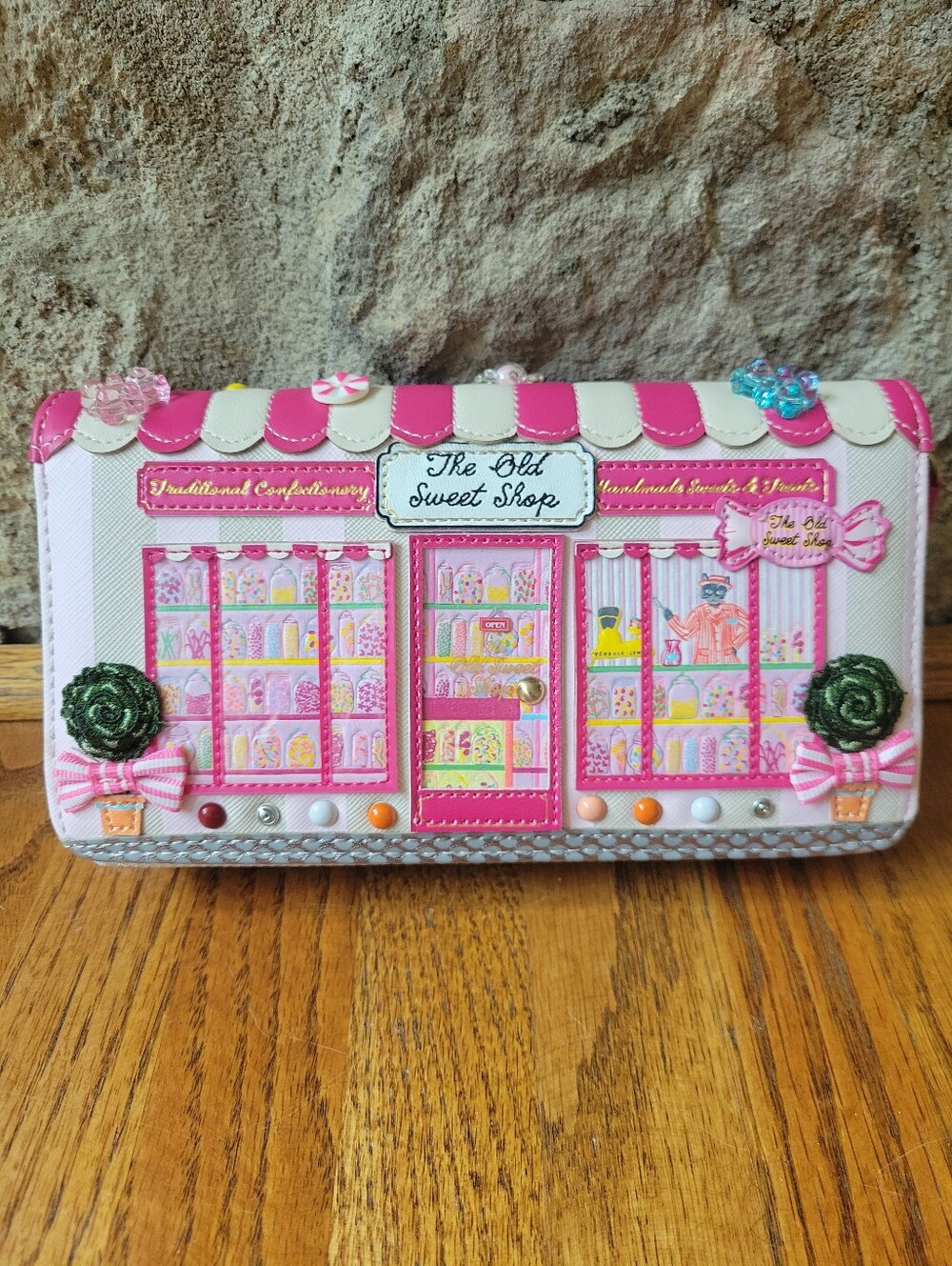 NWOT Vendula London The Old Sweet Shop large zip wallet
